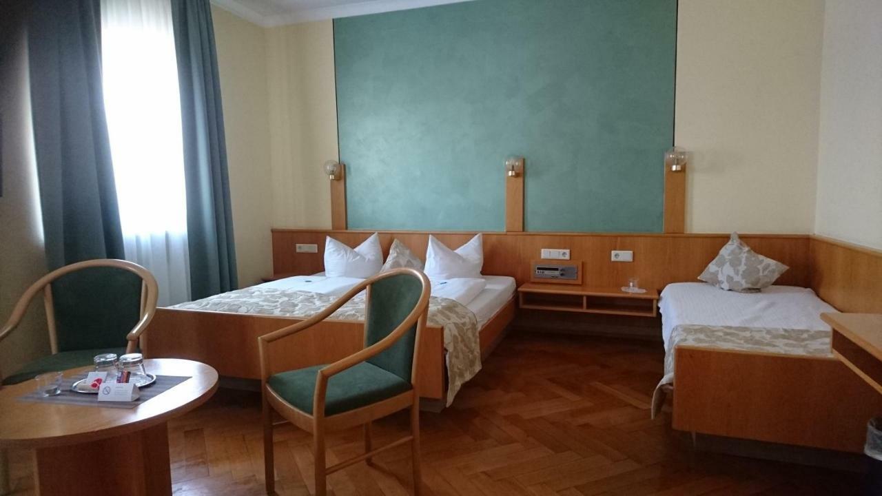 Traditionsgasthof Gruener Baum Bad Staffelstein Εξωτερικό φωτογραφία