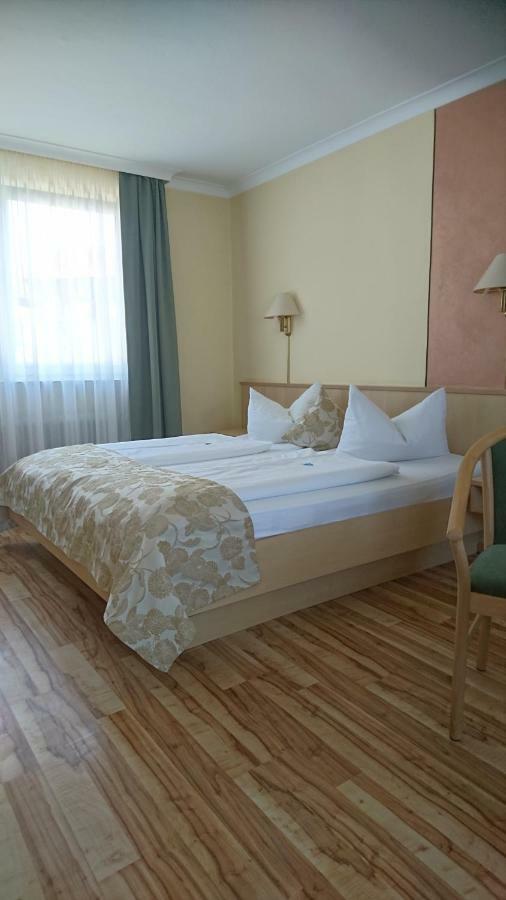 Traditionsgasthof Gruener Baum Bad Staffelstein Εξωτερικό φωτογραφία
